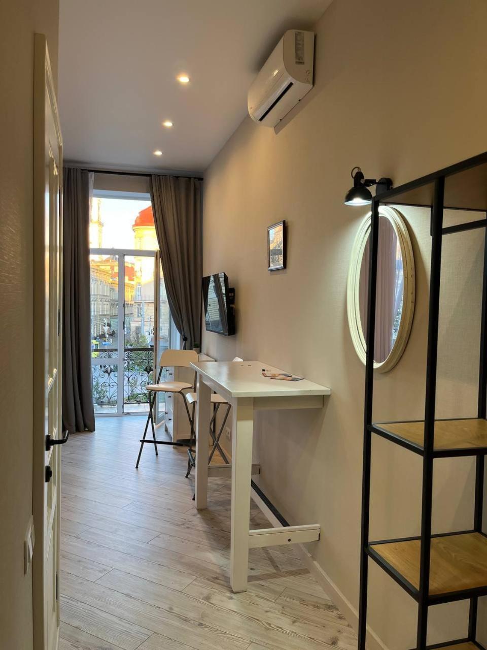 Lucky Apartmens In Centre Lviv Lemberg Exterior foto